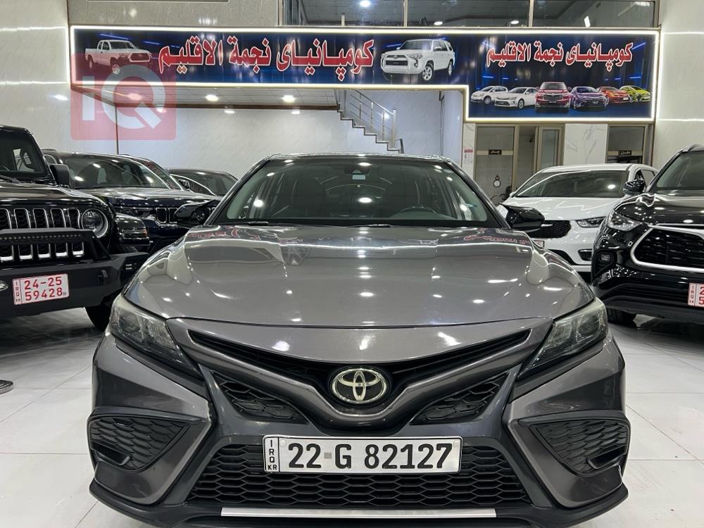 تۆیۆتا کامری